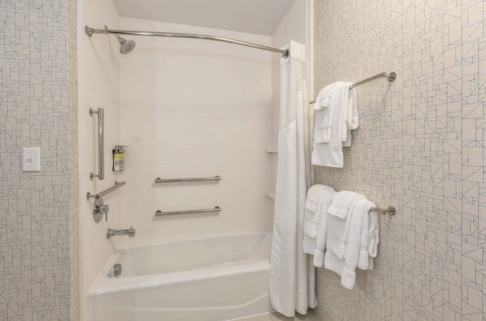 Holiday Inn Express & Suites Jersey City Holland Tunnel by IHG - photo 17