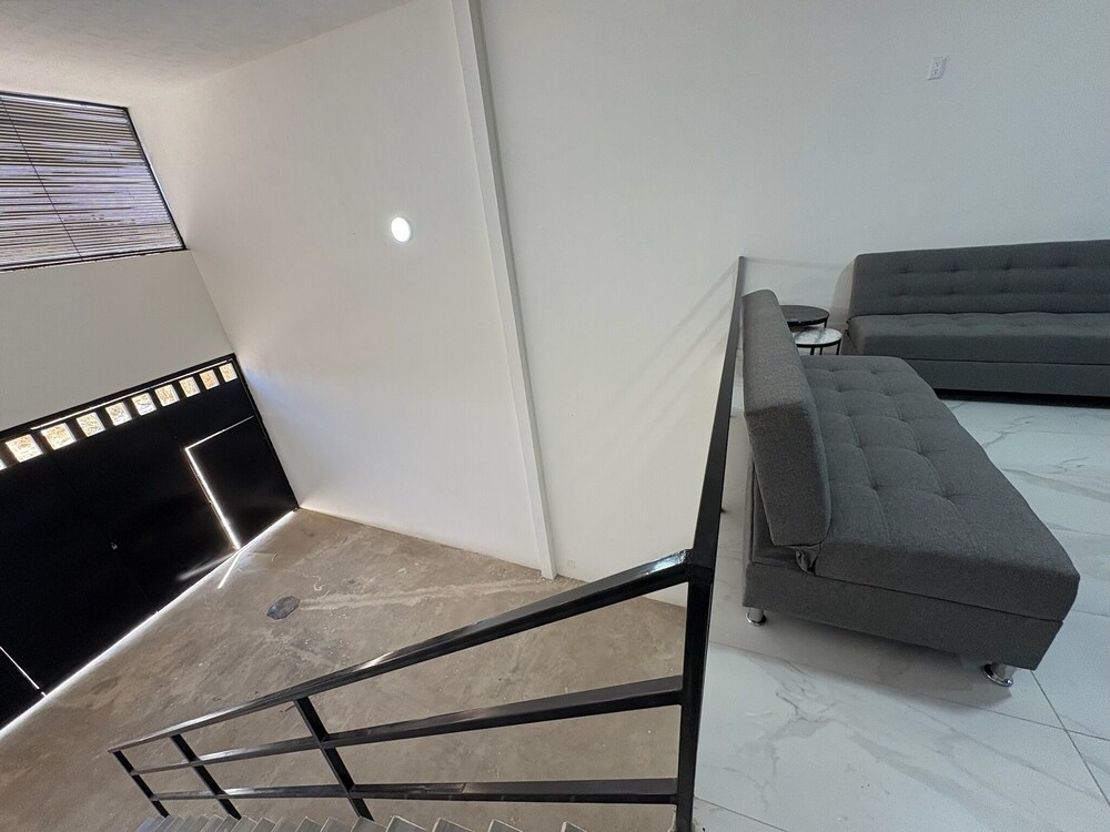 Periférico Bodega con Departamento C in Tonala, Mexico