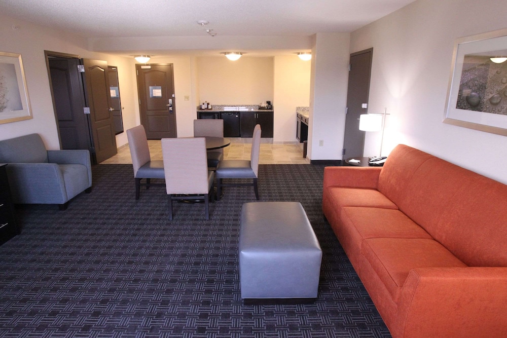 Hampton Inn & Suites Seneca Clemson Area - photo 31