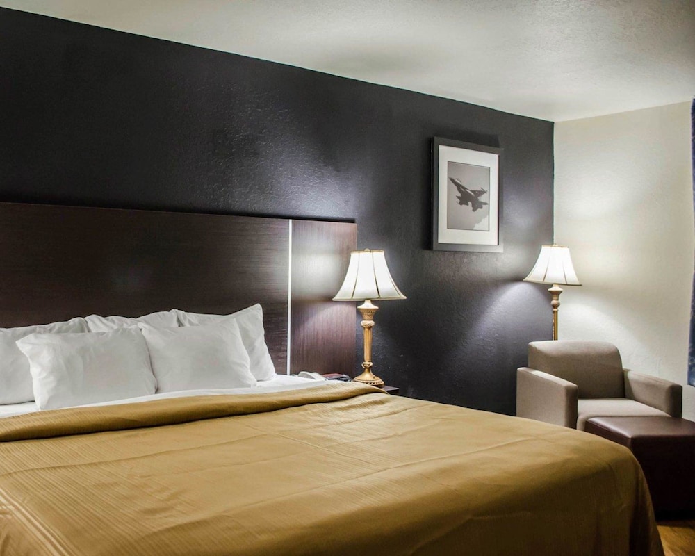 Days Inn by Wyndham Eglin AFB - photo 23