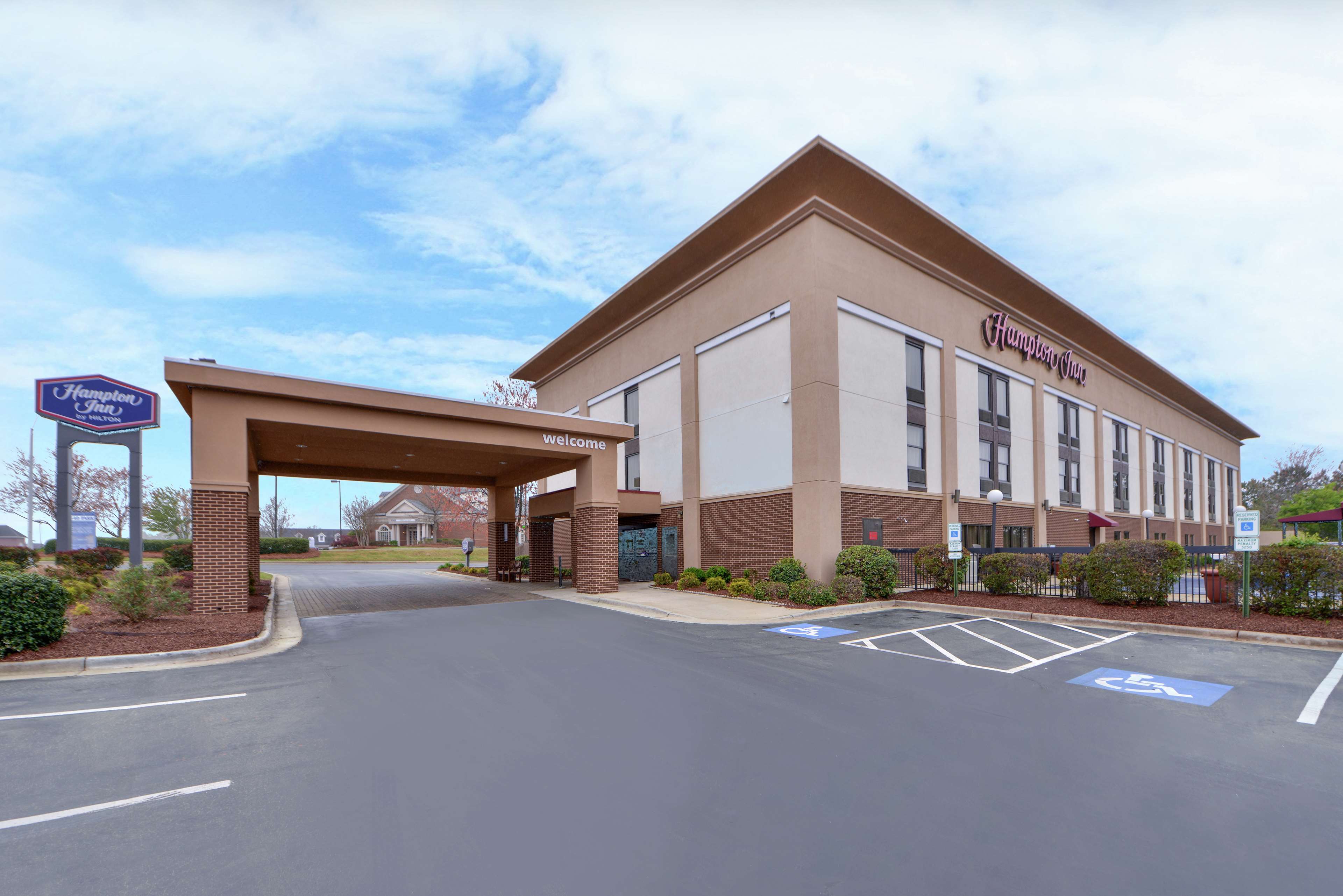 Hampton Inn Raleigh Clayton I 40 — hotel in Garner