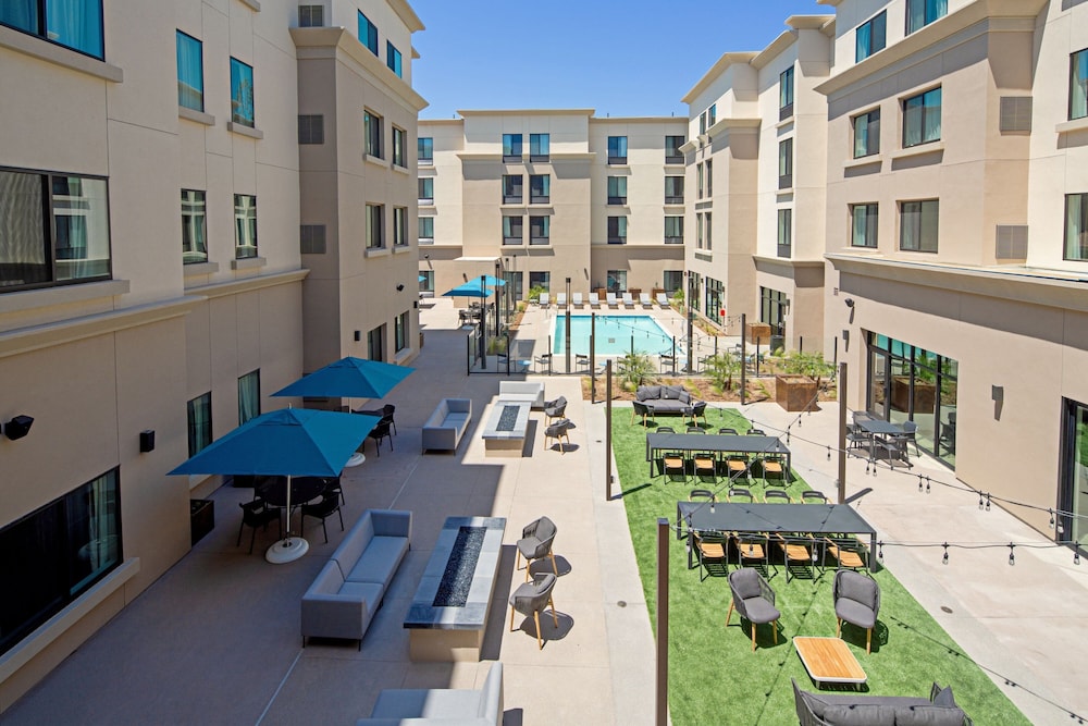 SpringHill Suites by Marriott Valencia - photo 21