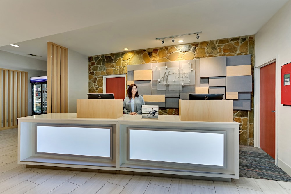 Holiday Inn Express Hotel & Suites Weatherford by IHG - photo 80