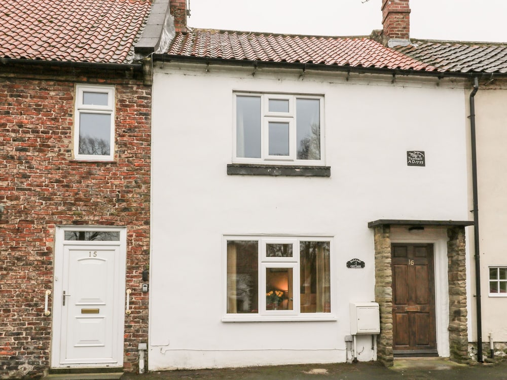 Barnaby Cottage — 4-Star Luxury Hotel in Yarm, United Kingdom