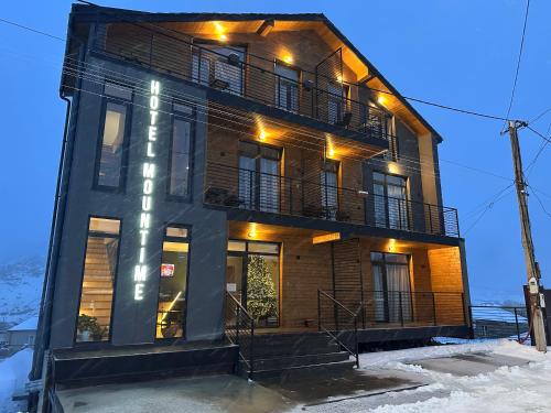 Hotel Mountime Kazbegi in Step'antsminda, Georgia