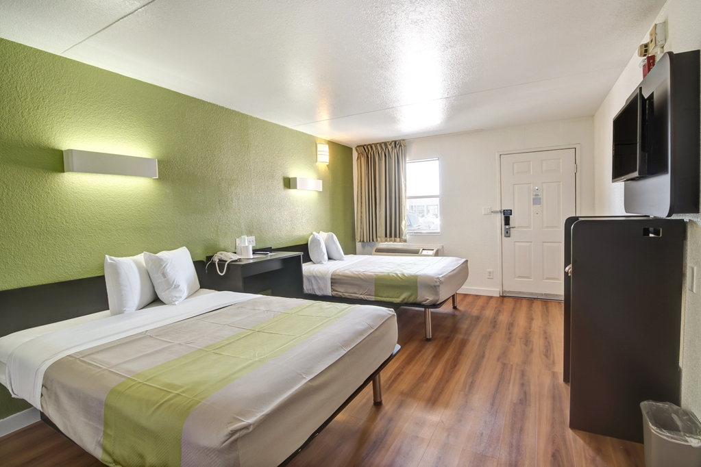 Motel 6 Dallas TX Forest Lane - photo 9