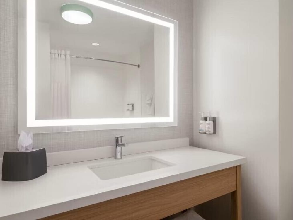 Garner Hotel Idaho Falls Southwest by IHG - photo 10
