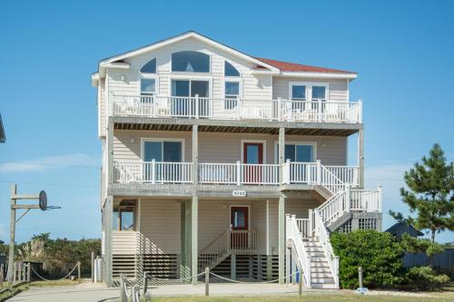 Triple Play - carbon neutral hotel in Nags Head