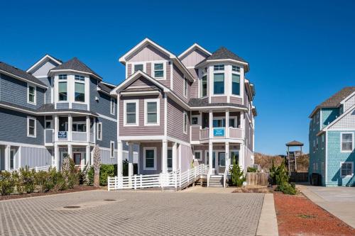 NH140 Sunset Beach House — 4-Star Luxury Hotel in Nags Head, United States