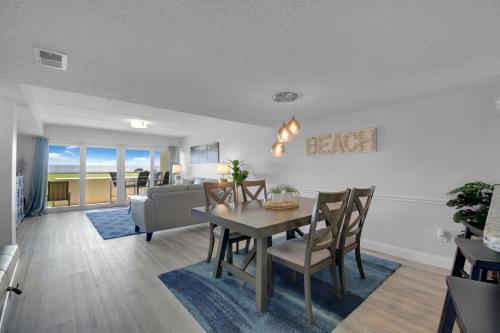 Ocean Front Condo With Pool Ground Floor — 4-Star Luxury Hotel in Saint Augustine, United States