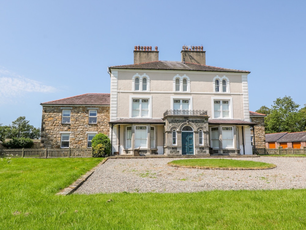 Tirionfa — hotel in Llangefni