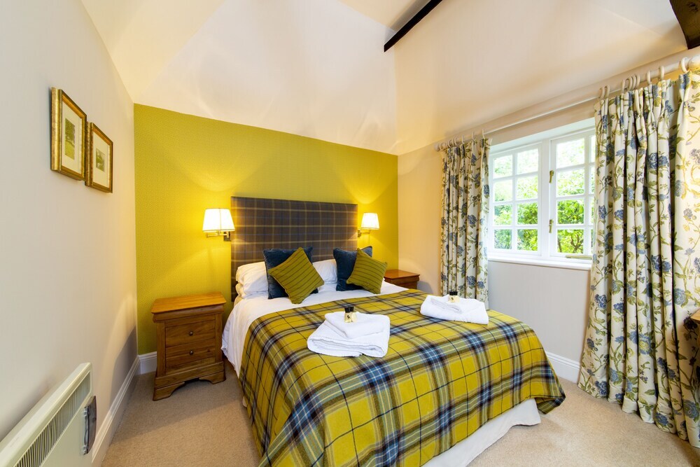 The White Hart Inn - carbon neutral hotel in Newbury