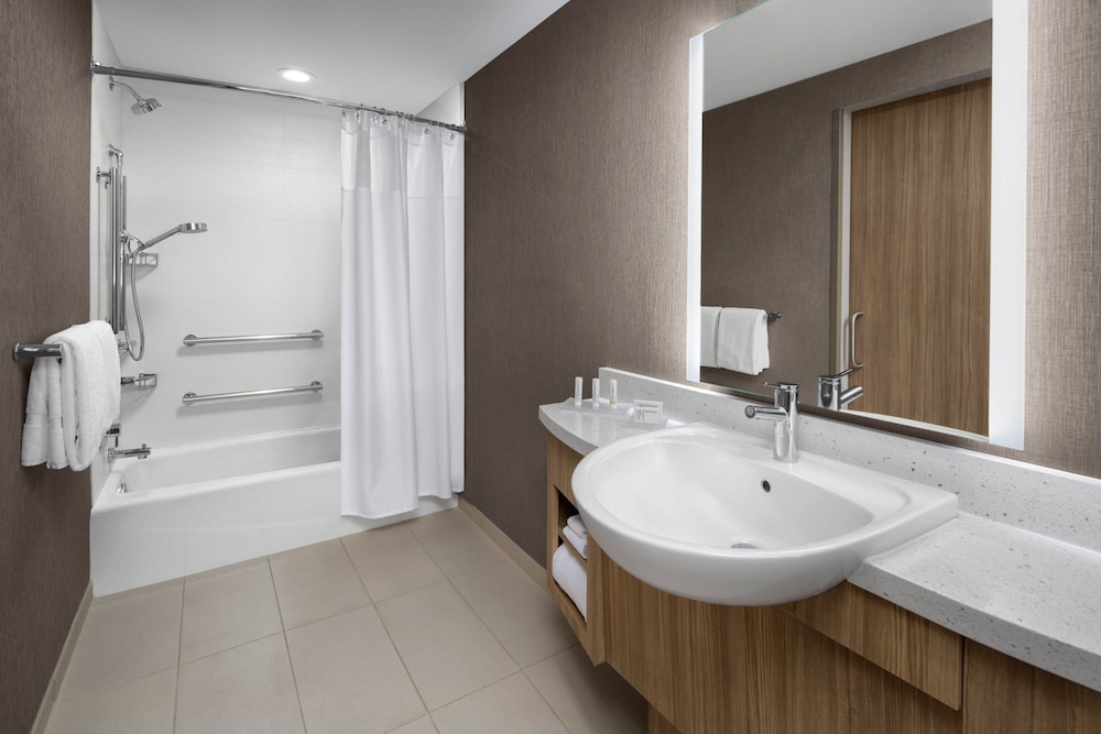 SpringHill Suites by Marriott East Rutherford Meadowlands Carlstadt - photo 16