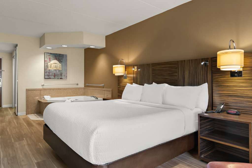 Ramada by Wyndham Harrisburg Hershey Area - photo 21
