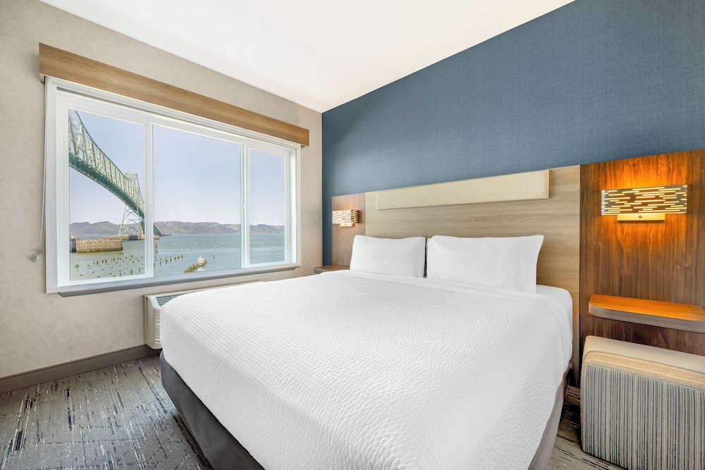 Holiday Inn Express & Suites Astoria by IHG - photo 67