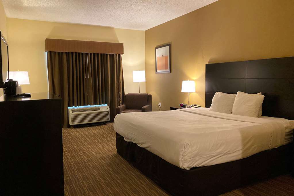 Baymont by Wyndham Houston North - photo 2