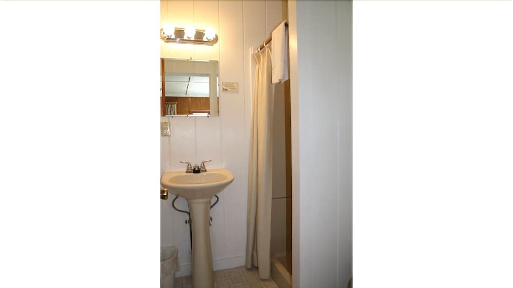 Green Haven Resort - photo 9
