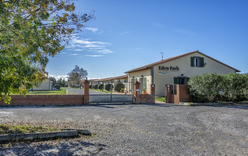 Eden Park Resort — hotel in San Giuliano Terme