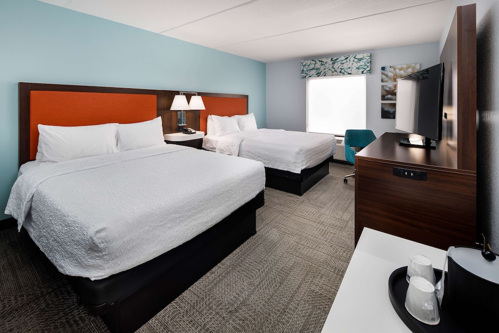 Hampton Inn & Suites Navarre - photo 6