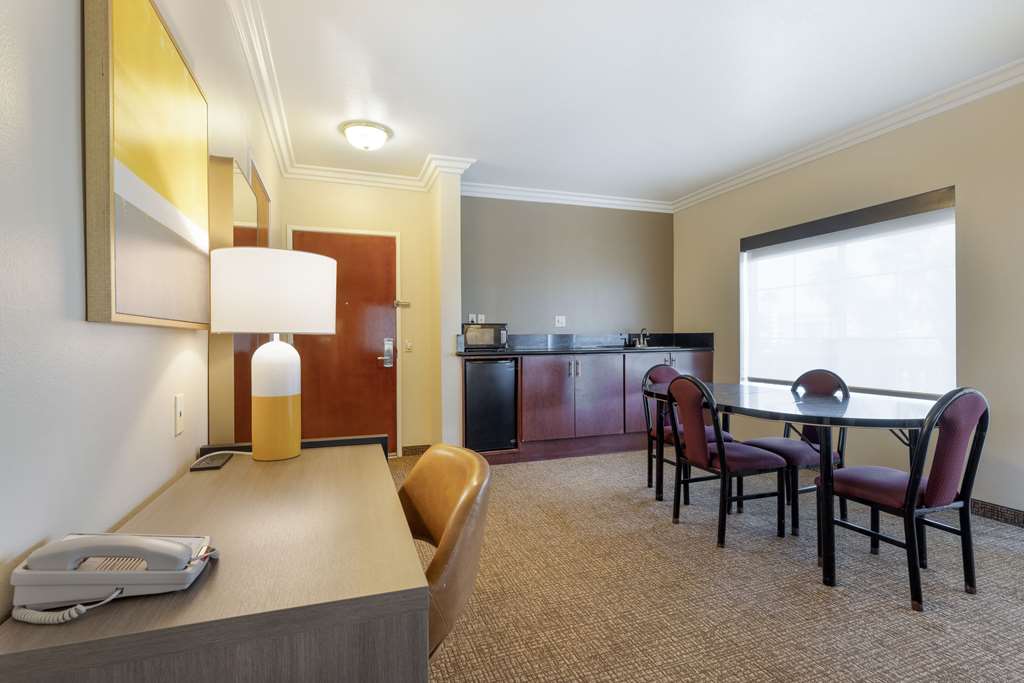 Comfort Suites Oceanside Camp Pendleton Area - photo 35