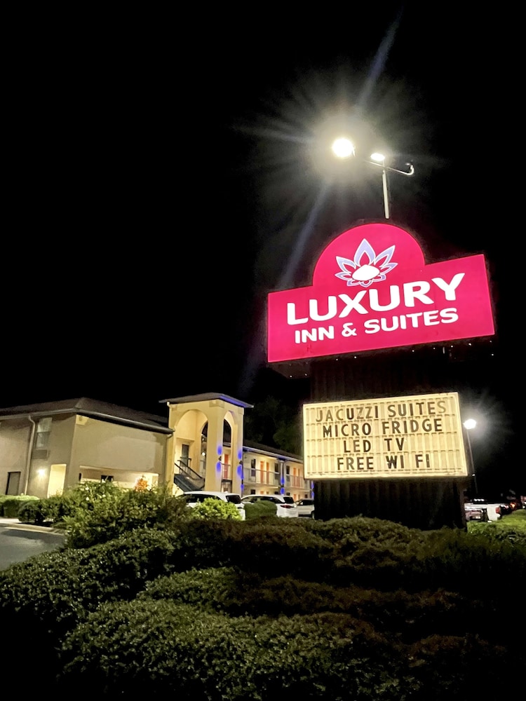Luxury Inn and Suites - photo 16