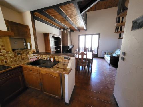 Chaleureux Studio Mezzanine — Tende