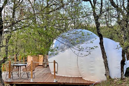 Fun'ambulle - carbon neutral hotel in Unknown City