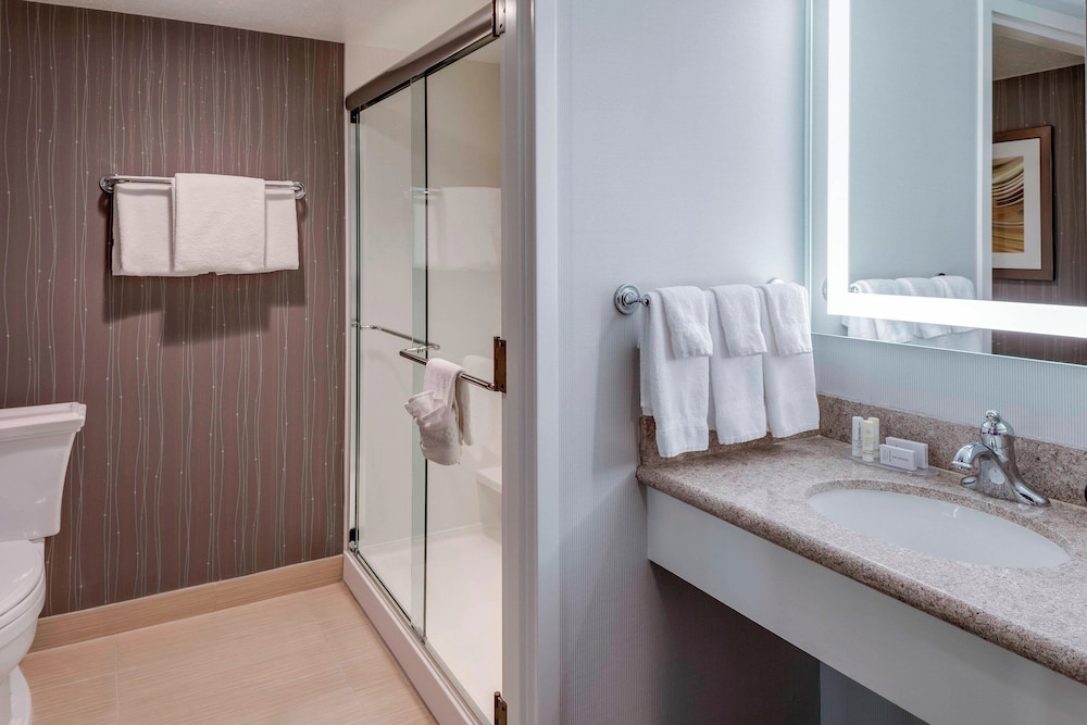 Courtyard by Marriott in Portsmouth - photo 19