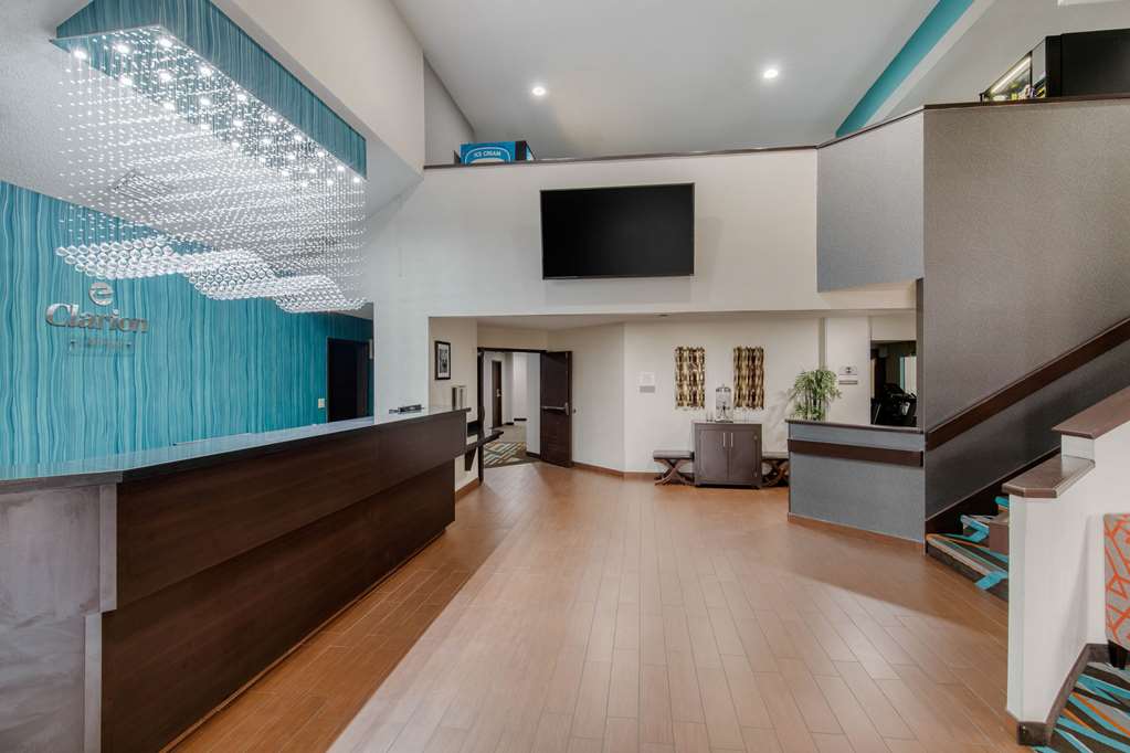 Clarion Inn & Suites DFW North - photo 6