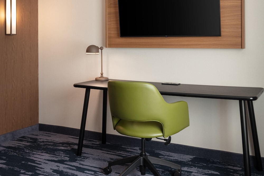 Fairfield by Marriott Inn & Suites Omaha at MH Landing - photo 129