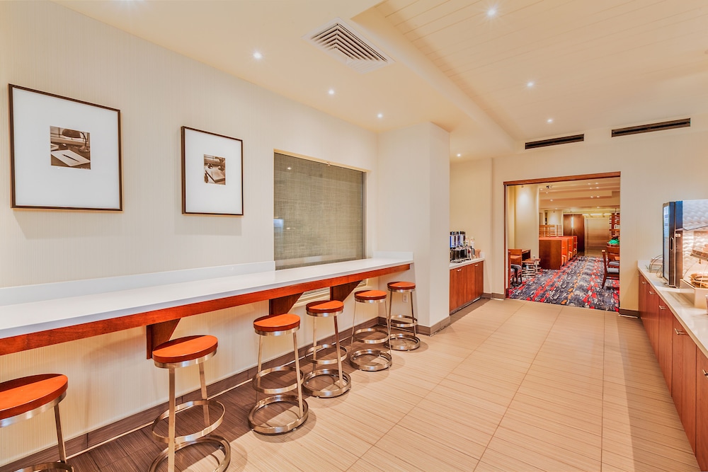 Holiday Inn Express and Suites Fisherman's Wharf by IHG - photo 44