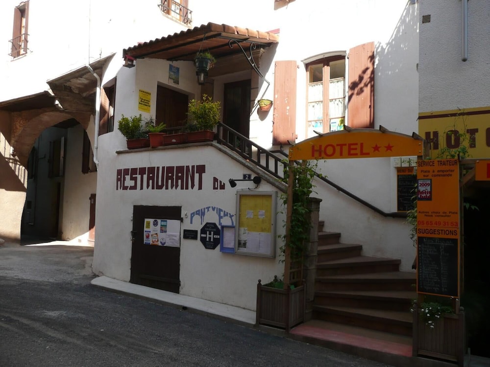 Hôtel Restaurant Du Pont Vieux — hotel in Camares
