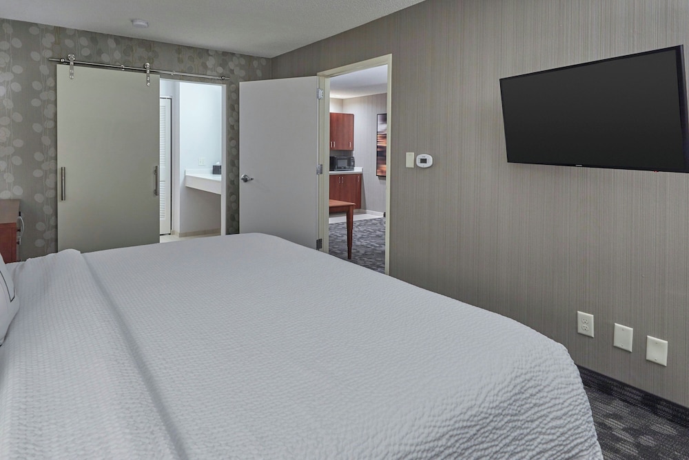 Courtyard by Marriott Eugene Springfield - photo 12