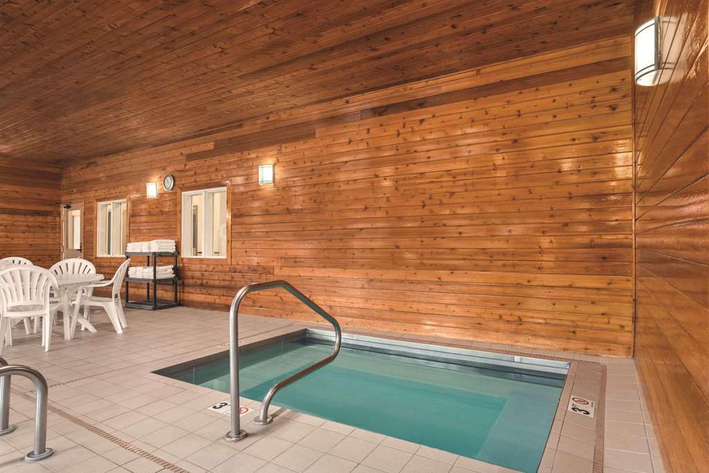 Country Inn & Suites by Radisson Dakota Dunes SD - photo 18