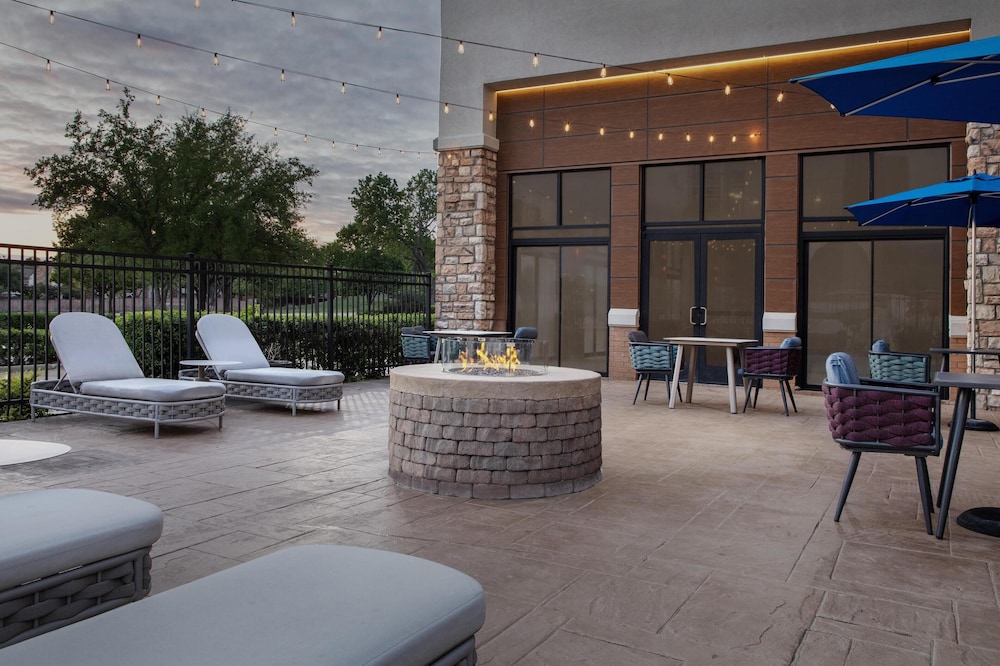 Hampton Inn & Suites Dallas Dfw Arpt W Sh 183 Hurst - photo 39