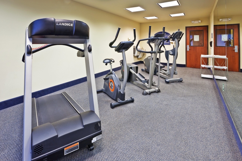 Holiday Inn Express Hotel & Suites Paragould by IHG - photo 25