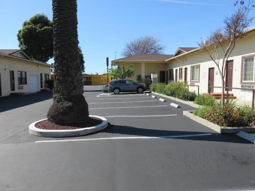 Economy Inn Richmond - photo 32