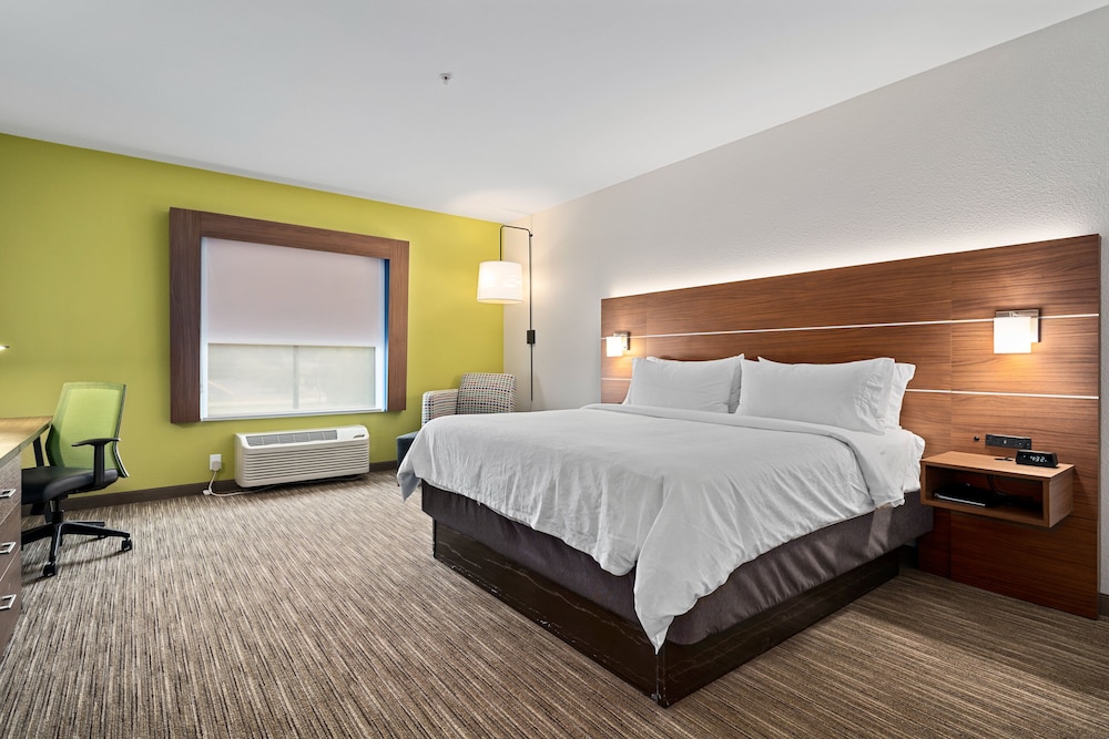 Holiday Inn Express Suites Van Buren Ft Smith Area by IHG - photo 7