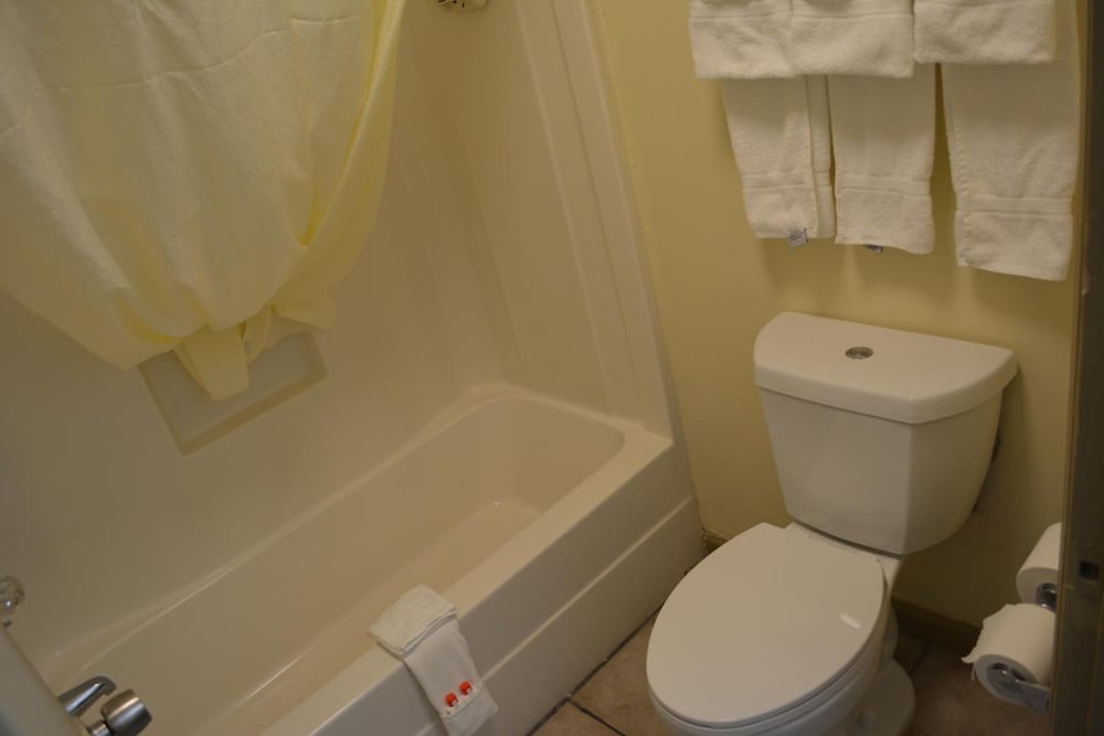 Southern Inn Lumberton - photo 37