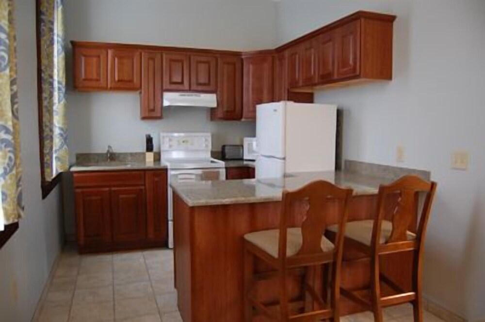 Marina Inn & Suites — Sackets Harbor — photo 4