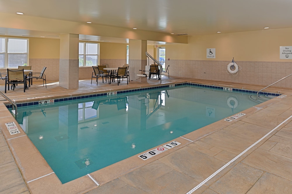 Holiday Inn Express St. Louis West O'Fallon by IHG - photo 39