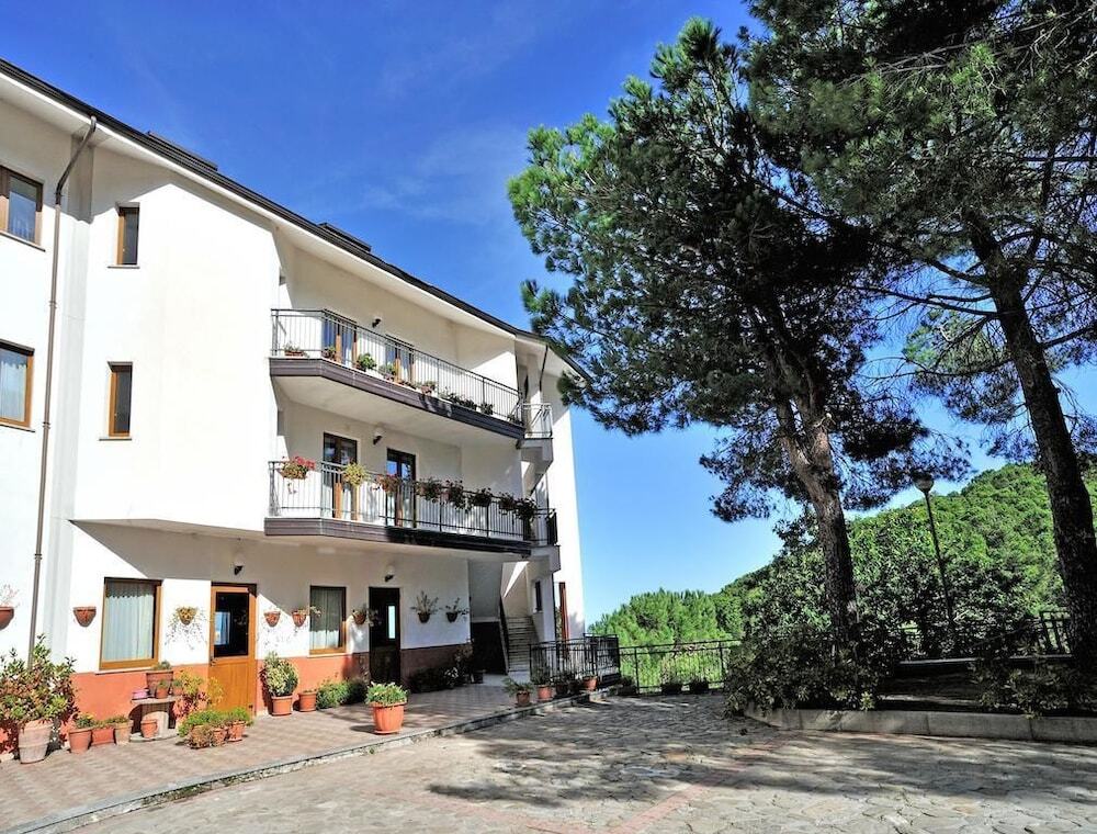 Hotel Residence Bisanzio — 4-Star Luxury Hotel in Rossano, Italy