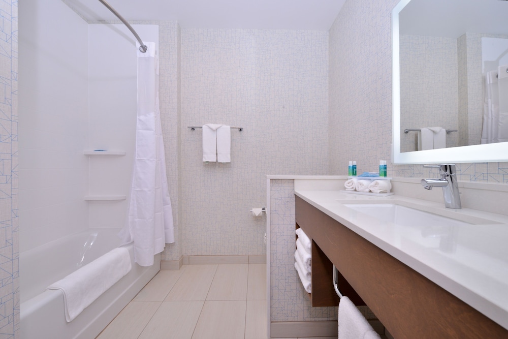 Holiday Inn Express & Suites Madison by IHG - photo 20