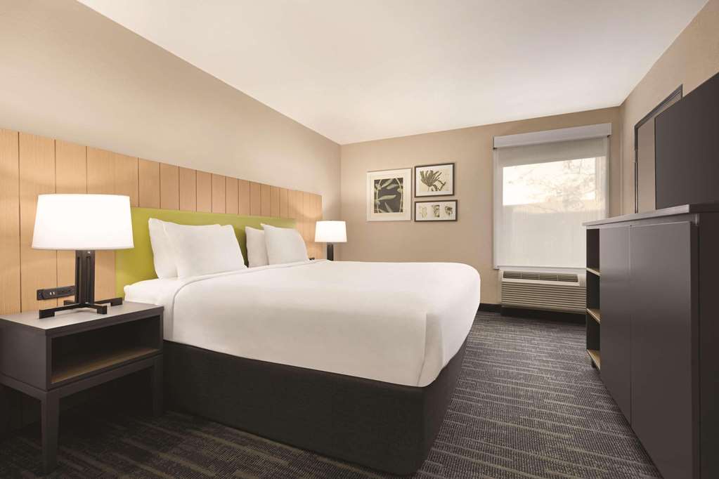 Country Inn & Suites by Radisson Dunn I 95 - photo 6