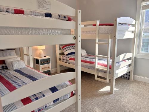 1 Coastal Escape - photo 21