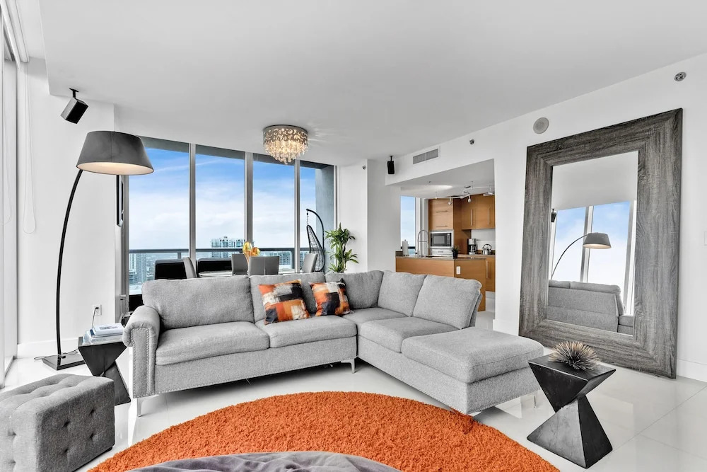 Majestic PH in Brickell Top Amenities - photo 7