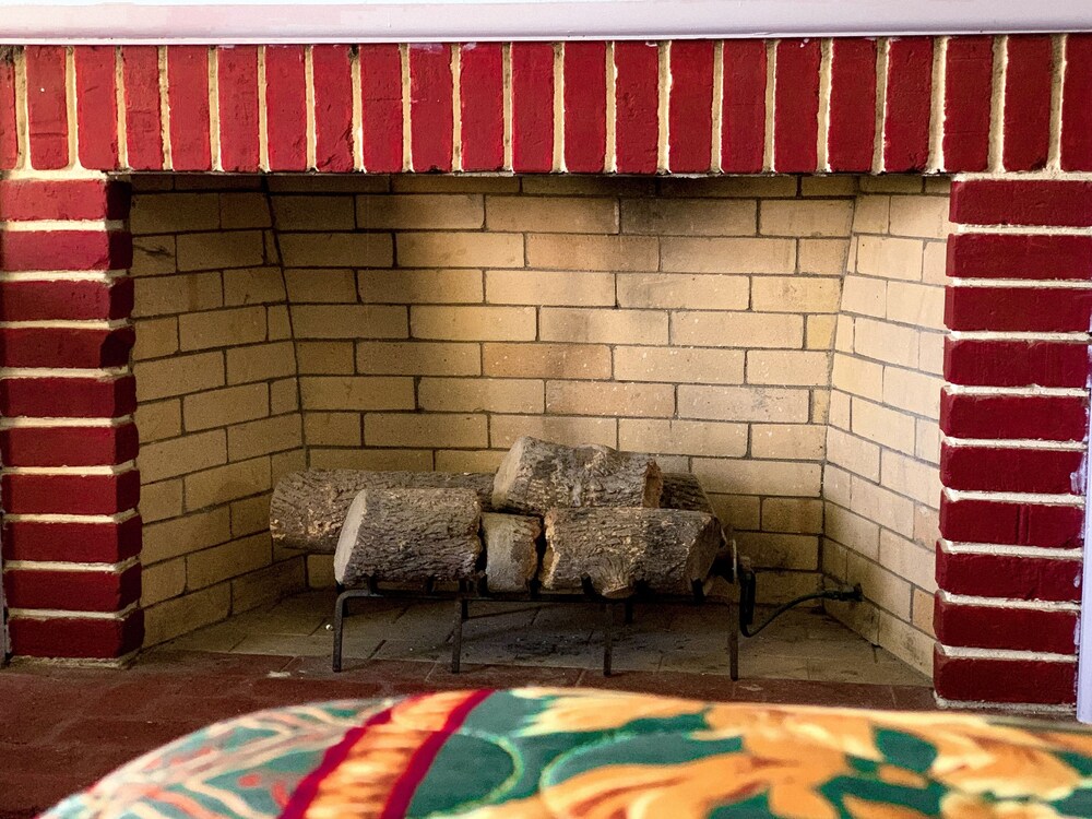 99 Palms Inn & Suites - photo 35