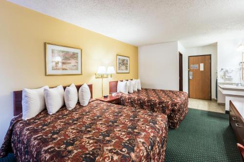 Super 8 by Wyndham Grand Island South - photo 11