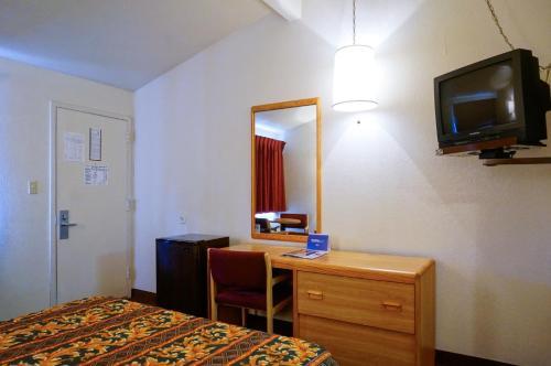 E Z 8 Motel San Jose Ii - photo 19