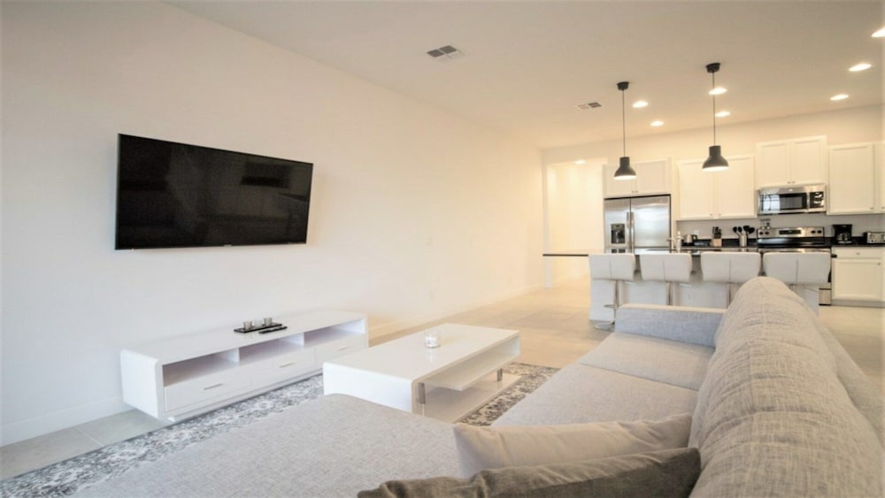 Aco243801 Festival Resort 5 Bed 4.5 Baths Townhome - photo 3